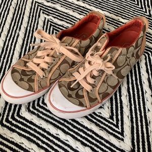 6.5 Coach Shoes Gently Worn